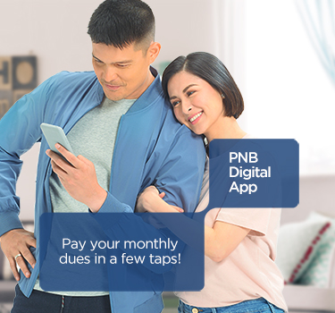 Dingdong Dantes and Marian Rivera using a phone