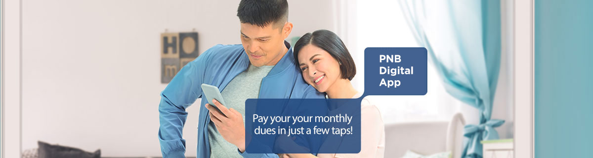 Dingdong Dantes and Marian Rivera using a phone